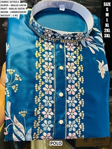Kurta Negro Real Bordado - Product Image 5