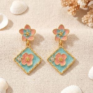 Pendientes de moda para mujeres y niñas, diseño floral rosa y azul antideslustre con piedra simulada, ligeros - Product Image 3