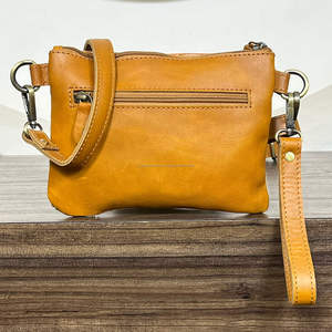 Sac à main en cuir de vachette fait main avec motif de tournesol personnalisé, avec bracelet, bandoulière réglable, mini sac bandoulière pour femmes - Product Image 6