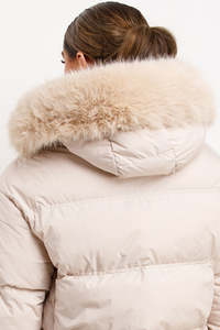 Chaqueta de invierno acolchada premium para mujer, ropa informal personalizada para exteriores, a prueba de viento, con cierre de cremallera y bolsillos laterales, abrigo para mujer - Product Image 3