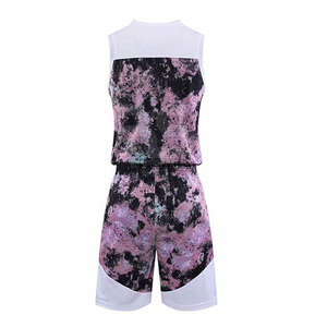 Ensemble complet d'uniformes de basket-ball officiels pour hommes, avec maillot et short respirants, vêtements de sport légers et durables, parfaits pour l'équipe - Product Image 2