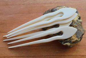 Bâtonnet à cheveux en os naturel fait main, écologique, objet d'art moderne, accessoire ethnique, support pour chignon, usage quotidien/fêtes, naturel - Product Image 6