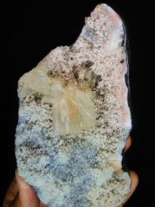 Groupe de préhnites jaunes naturelles en calcite, spécimen minéral de haute qualité, pierre de guérison brute, cristal en gros, décoration d'intérieur du Himachal - Product Image 1