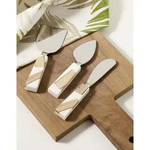 Elegante Juego de Cuchillos de Metal para Servir Queso, Colección de Cuchillos para Cortar Queso con Estilo para Eventos - Product Image 1