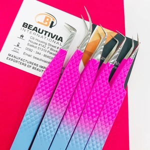 Pinzas para pestañas de acero inoxidable con recubrimiento en polvo personalizado rosa fuerte/azul Pinzas de Punta puntiaguda de extensión de pestañas con agarre de diamante sostenible - Product Image 2