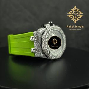 Montre à quartz en acier inoxydable avec incrustation de diamants, chronographe, cadran en verre analogique, boîtier de 10 mm, ton argenté, bracelet vert, luxe et mode - Product Image 3