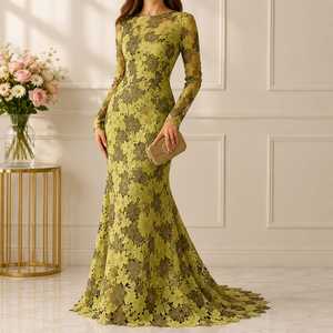 Robe de soirée empire en dentelle florale pour femme, élégante, col rond, manches classiques, broderie premium, longueur ras du sol, en crêpe, pour mariage - Product Image 4