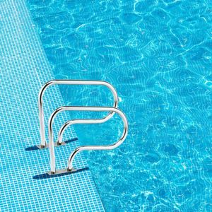 Corrimano per Piscina in Acciaio Inossidabile con Piastra di Base - Product Image 2