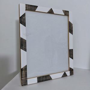 Marco de fotos con incrustaciones de madera de aspecto Natural de resina negra estándar marcos de fotos de madera A4 de resina sala de estar dormitorio al por mayor - Product Image 4