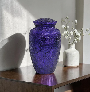 Urne funéraire en aluminium violet, faite à la main, style américain et européen, pour adulte, design personnalisé, récipient commémoratif durable - Product Image 1