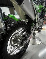 Moto tout-terrain Kawasaki KX250 de haute performance - Votre compagnon de course ultime