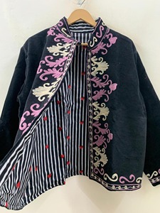 Elegante Chaqueta Negra de Algodón Bordada con Estampado Floral, Cuello Mao, Manga Larga, para Otoño, para Adultos - Product Image 3