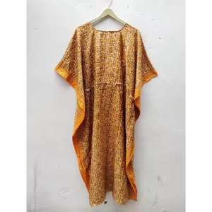 Ethinic Craft Hub - Caftán de Seda con Estampado Floral para Mujer, Corte Holgado, Vestido de Playa, Ideal como Cubrebañador, India - Product Image 2