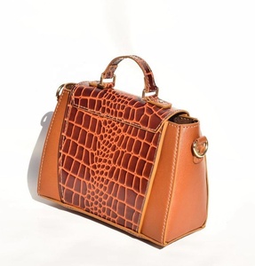 Luxury Quality Genuine Leather Handmade Crossbody <b>Bag</b> With <b>Long</b> Strap Sling <b>Bag</b> Top Indian Supplier Manufacturer - Product Image 3