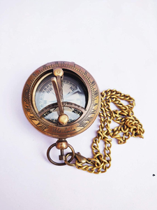 Brújula de Bolsillo de Latón con Cadena, Brújula Náutica Vintage, Brújula con Reloj Solar, Regalo para Exploradores Marítimos - Product Image 1