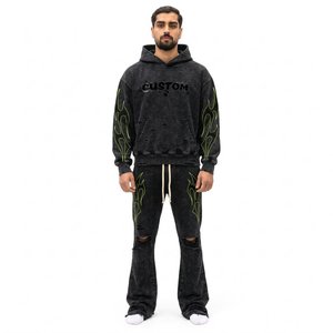 Conjunto Deportivo con Capucha para Hombre, Color Negro con Diseño de Llama Verde, Ropa Urbana de Algodón, Sudadera y Pantalones Largos con Cordón Ajustable, para Otoño - Product Image 1