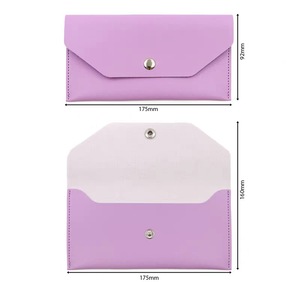 Portefeuille carré en cuir PU, élégant et pratique pour l'organisation de l'argent quotidien, idéal comme cadeau d'affaires pour le rangement de billets. - Product Image 6