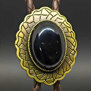 Cravate Bolo Black Heritage - Pendentif en acier inoxydable de 1,5 pouce avec cordon en cuir marron réglable pour hommes et garçons - Product Image 5