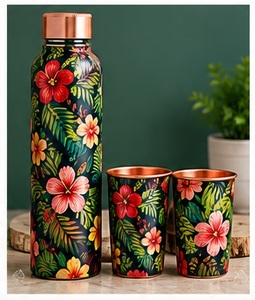 Botella de Agua de Cobre con Diseño Floral de Lavanda Hecha a Mano con 2 Tazas a Juego, Set de Termo Metálico Portátil - Product Image 6