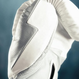 Guantes de Boxeo de Piel Genuina FLY Rojos Personalizados con Bordado, para Sparring, Kickboxing, Entrenamiento, Fairtex, Transpirables, Antideslizantes - Product Image 3