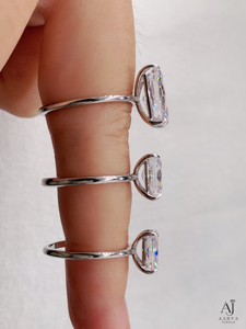 Anillo de Compromiso de Moissanita con Corte Radiante, Gema Solitaria, Cuatro Garras, Chapado en Oro sobre Plata, Anillo Clásico para Boda - Product Image 5