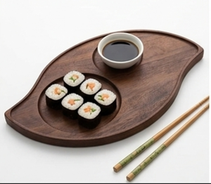 Assiette de service en bois en forme de feuille, design minimaliste fait main, plat en bois massif, élégant accessoire de table - Product Image 3