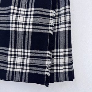 Minifalda Escocesa de Tartán para Mujer, Talla Personalizada, de Lana, Plisada, con Hebillas, Diseño a Cuadros Negros, para Chicas Escocesas - Product Image 4