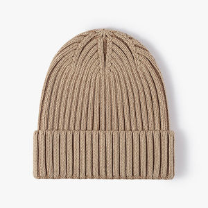 Bonnet unisexe en tricot extensible avec tissu côtelé doux et chaud, casquette d'hiver classique pour un usage quotidien en extérieur et décontracté - Product Image 1