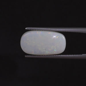 Opale naturelle blanche de qualité supérieure certifiée IGI, pierre précieuse en vrac, 5,29 carats, taille coussin 16x9mm, taillée à la main, polie, avec traitement de cirage/lustrage léger - Product Image 1