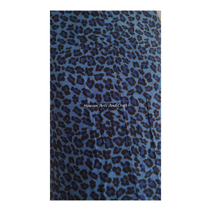 ชุดวิ่งผ้าคอตตอนผ้าพิมพ์ลายเสือดาว - Product Image 1