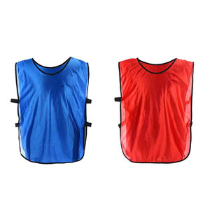 Pantalones Cortos Deportivos de Malla para Adultos al por Mayor para Entrenamientos de Fútbol - Personalizables con Nombre de Equipo y Jugador, de Manga Corta y Transpirables - Product Image 6