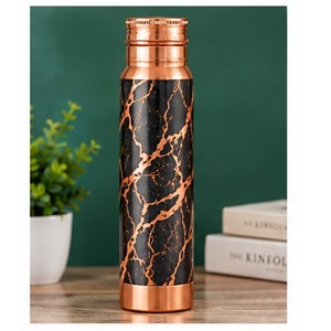 Bouteille d'eau en cuivre artisanale avec design martelé en spirale, bouteille de voyage portable, style moderne - Product Image 2
