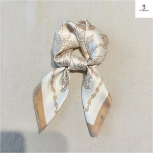 Foulard bandana en satin de soie ethnique personnalisé 60x60cm Réutilisable Durable Écologique Lavable en machine Nature4u Accessoires à impression personnalisée - Product Image 4