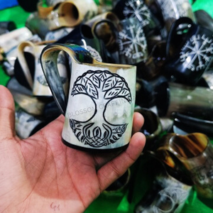 Auténtica Jarra Vikinga de Cuerno de Buey, Mini Jarra para Beber, Tallada a Mano con Símbolo de Lobo y Correa de Cuero, Regalo de Navidad - Product Image 6