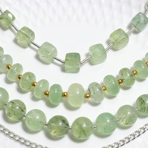 Piedras de cristal de prehnita verdes naturales, pulsera, pendientes, suministros para hacer joyas, 10-15mm, 100 gramos |   Iluminación de Estudio Suave |   Macro - Product Image 3