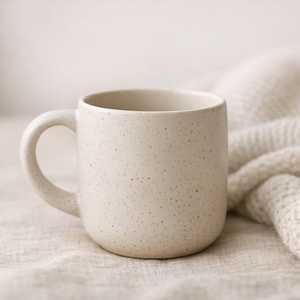 Taza de Cerámica Rosa con Diseño Moderno, Resistente al Calor, Apta para Lavavajillas y Microondas, Regalo para el Hogar - Product Image 3