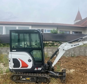 รถขุดขนาดเล็กพรีเมียม Bobcat E19 ดีไซน์กะทัดรัด ระบบไฮดรอลิกขั้นสูง เครื่องยนต์ มอเตอร์ ปั๊ม กำลัง 100 กิโลวัตต์ รับประกัน 2 ปี - Product Image 1