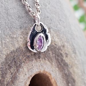 Pendentif artisanal en argent fin plaqué or avec zirconium violet vintage, bijoux élégants et simples, fournisseur en gros, fabricant Inde - Product Image 1