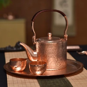 Plateau circulaire en cuivre martelé, artisanat métallique, plat de service décoratif - Product Image 3