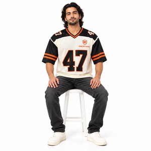 Maillot de football hip-hop surdimensionné personnalisé par sublimation, avec numéro arrière audacieux, graphiques streetwear, tenue décontractée pour fans, manches courtes respirantes - Product Image 3