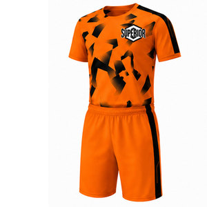 Ensemble de maillots de football professionnels conçus pour les séances d'entraînement et les matchs de compétition avec une technologie de tissu haute performance - Product Image 1