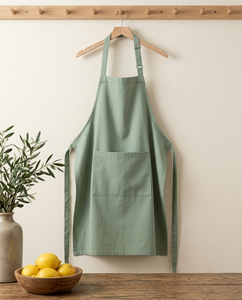 Tablier en lin vert sauge de haute qualité, écologique et durable, avec poche avant et liens de taille ajustables pour la cuisine quotidienne - Product Image 5