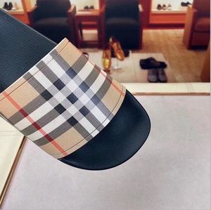 Sandalias de Diseñador de Lujo de Alta Calidad, Unisex, con Suela Suave y Cómodas, para la Playa y Actividades al Aire Libre en Verano - Product Image 4