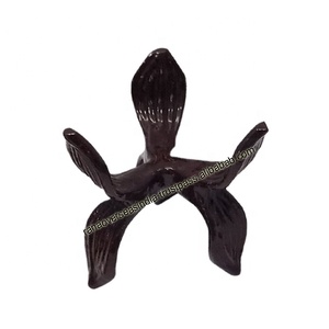 Soporte de bola de esfera de metal chapado en oro con diseño en relieve para sala de estar, oficina, Decoración de mesa de hotel, arte y coleccionable - Product Image 4