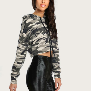 Sudadera con capucha para mujer con logo personalizado, estilo streetwear, para gimnasio, crop top informal con efecto acid wash - Product Image 2