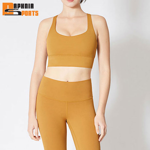 Ensemble de yoga écologique personnalisé pour femme, 2 pièces, vêtements de sport avec logo frontal pour le fitness, hauts d'entraînement grande taille, motif uni - Product Image 2