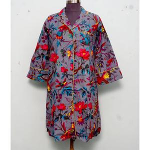 Chemise longue bohème mi-longue pour femmes indiennes, élégante, en coton, avec ceinture à nouer, boutons décoratifs, coupe ample et décontractée. - Product Image 1