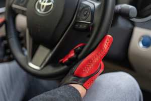 High Quality Genuine Leather Driving <b>Gloves</b> Ventilated Perforated <b>Grip</b> <b>Gloves</b> Custom Logo Wholesale Supplier Low MOQ - Product Image 5