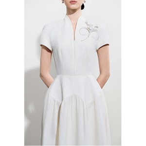 ชุดเดรสสวยหรูสำหรับผู้หญิง ผลิตแบบ ODM รุ่น ELORIA SHIRT-COLLAR MIDI DRESS สีทราย ผ้า jacquard ผลิตแบบ ODM แขนสั้น ทรงเอไลน์ ชุดเดรสลำลองทันสมัย - Product Image 5