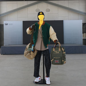 Maniquí adulto ajustable de alta calidad con equipaje de plástico de despliegue rápido para exposiciones en el extranjero - Product Image 6